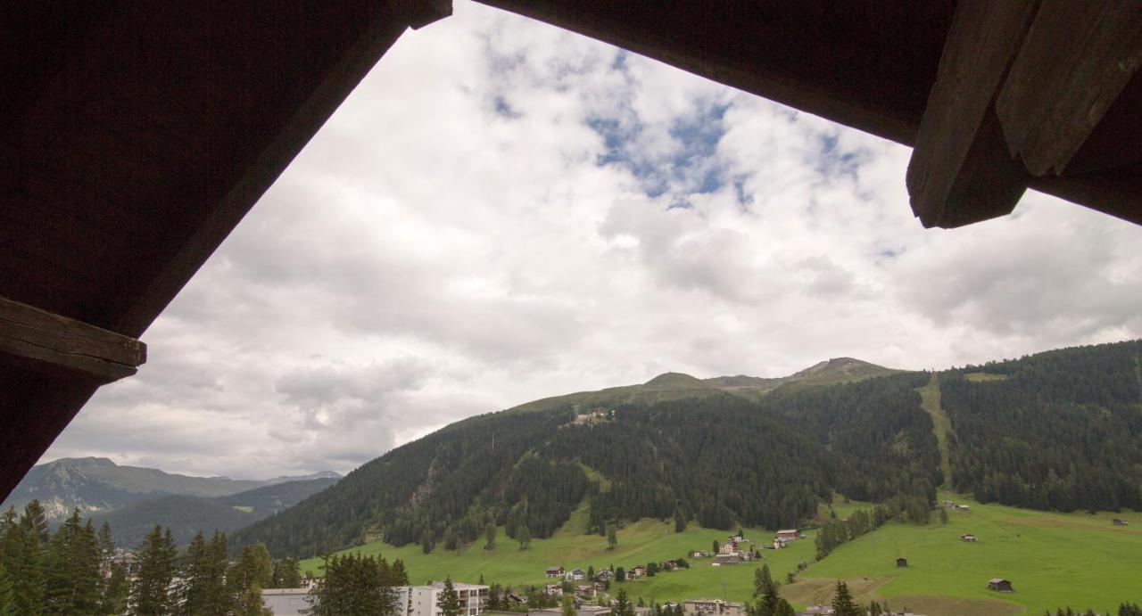 Chalet-Hotel Larix Davos Bagian luar foto
