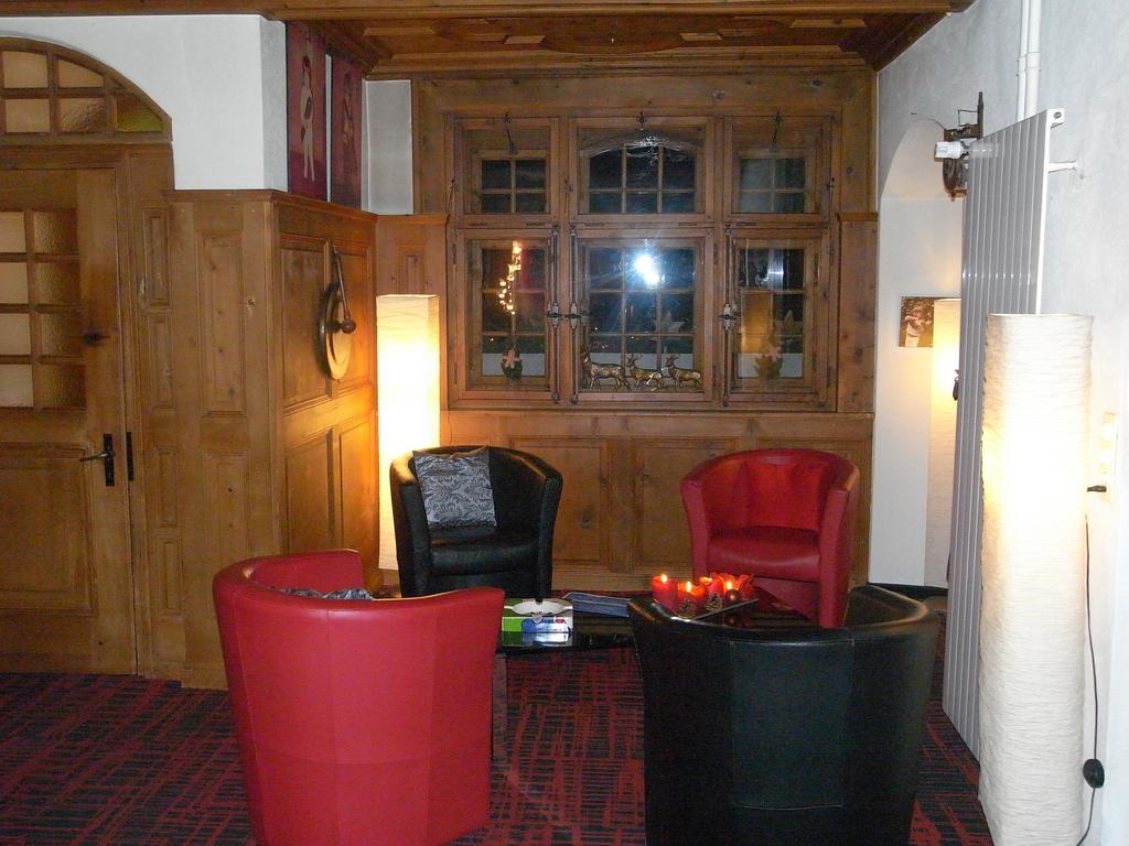 Chalet-Hotel Larix Davos Bagian luar foto