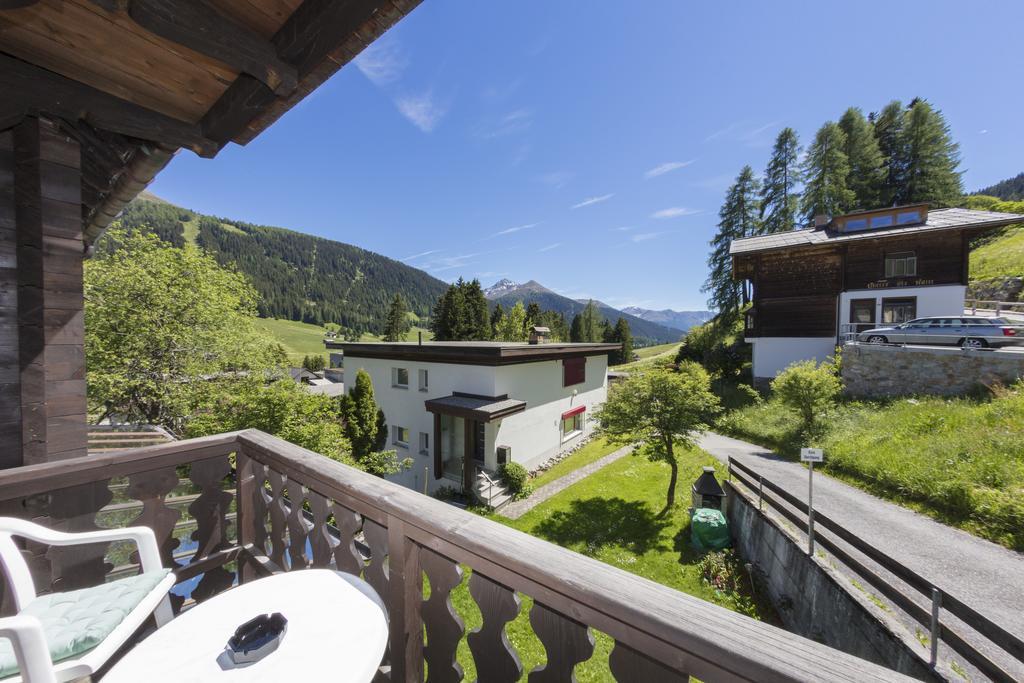 Chalet-Hotel Larix Davos Bagian luar foto